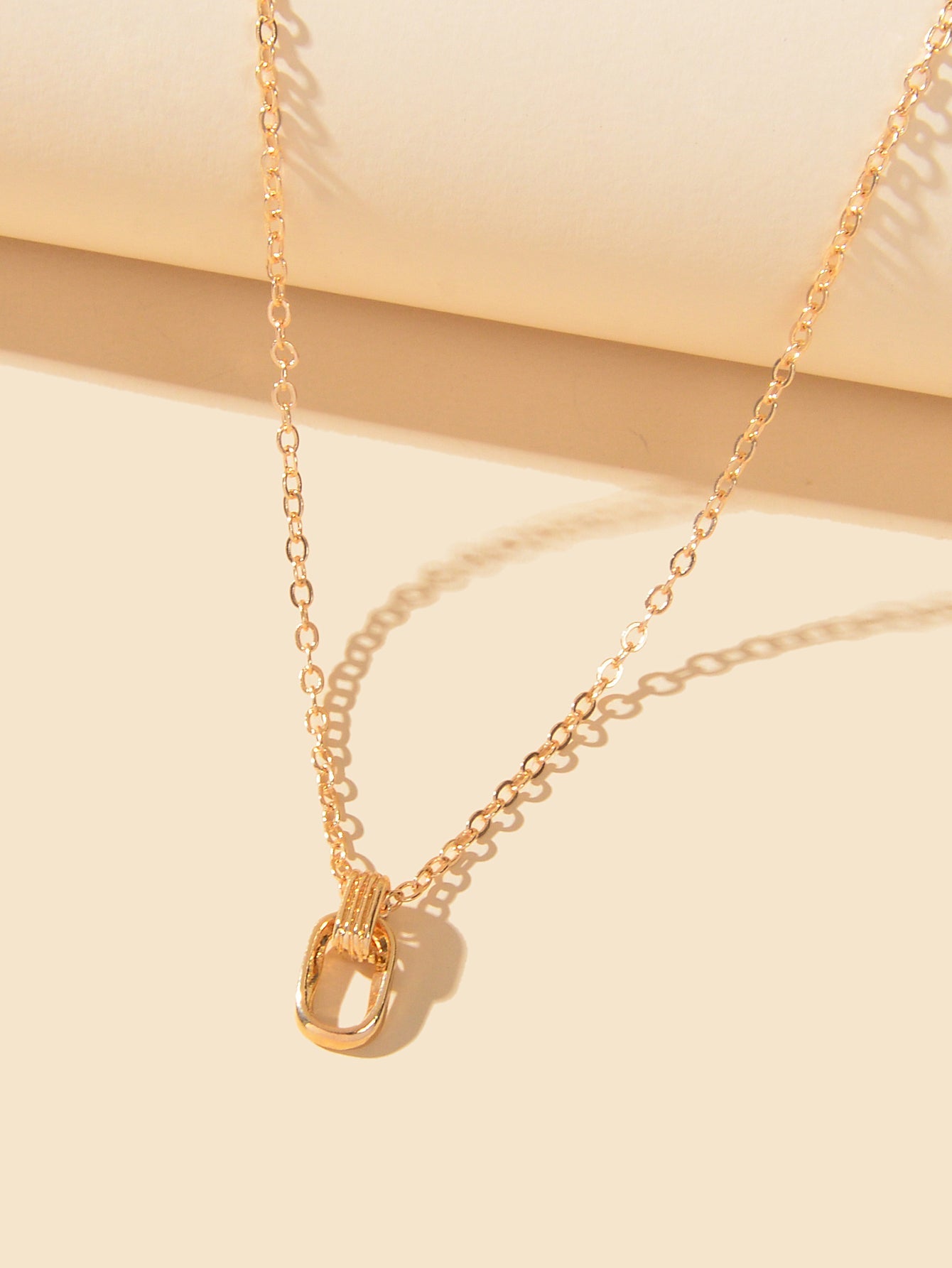 Dainty Delicate Gold Chain Geometric Elliptical Necklace Party Jewellery Collar