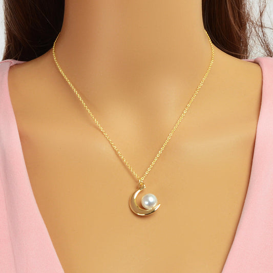 Elegant Imitation Pearl Decor Gold Chain Moon Pendant Necklace Dinner Jewellery