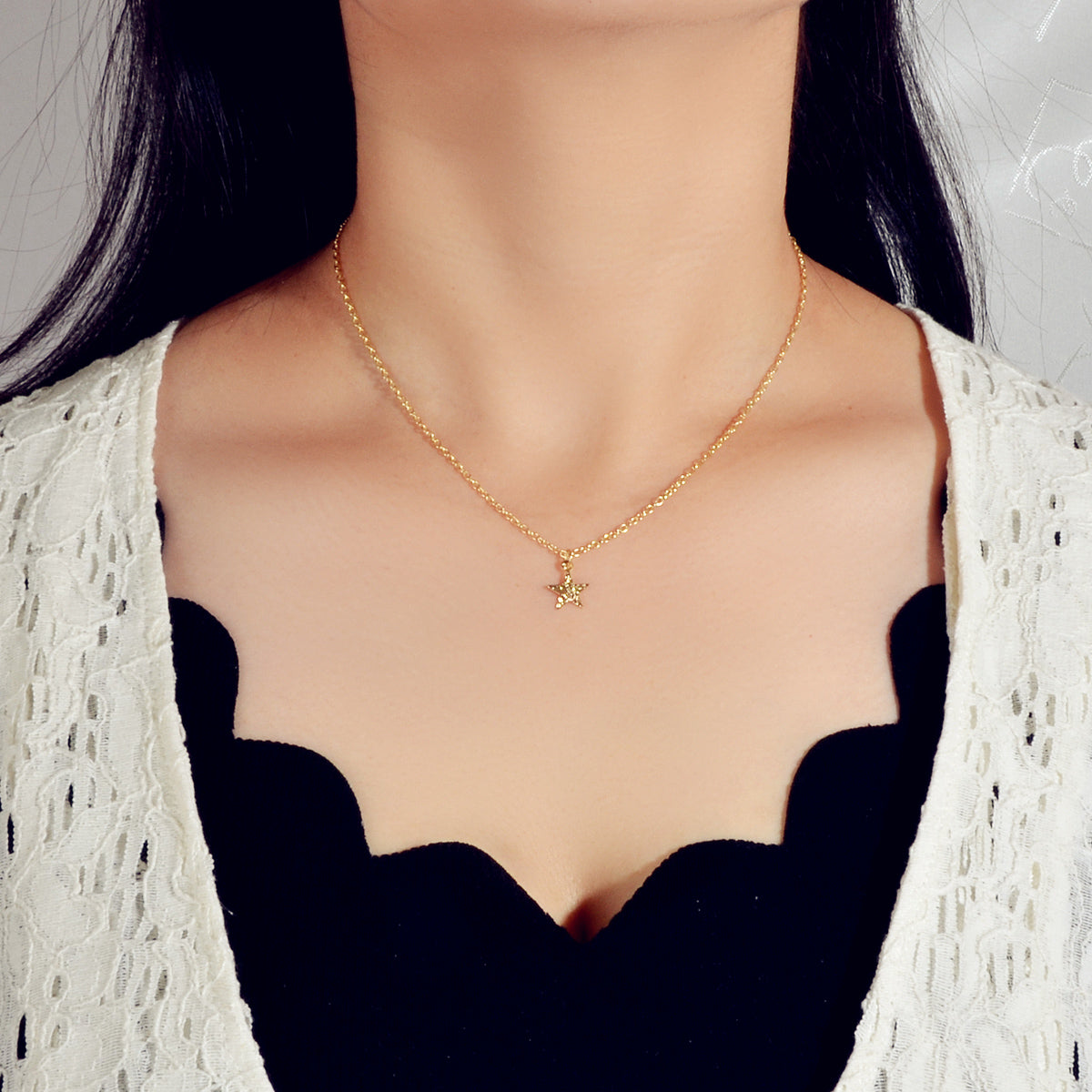 Female Jewellery Gold Chain Lightweight Star Pendant Minimalist Necklace Collar