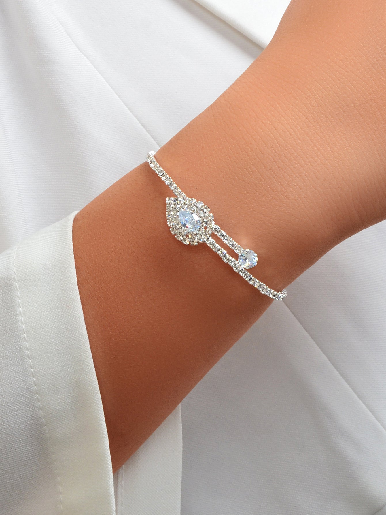 Perfect Wedding Engagement Jewellery Full Zirconia Decor Silver Bangle Bracelet