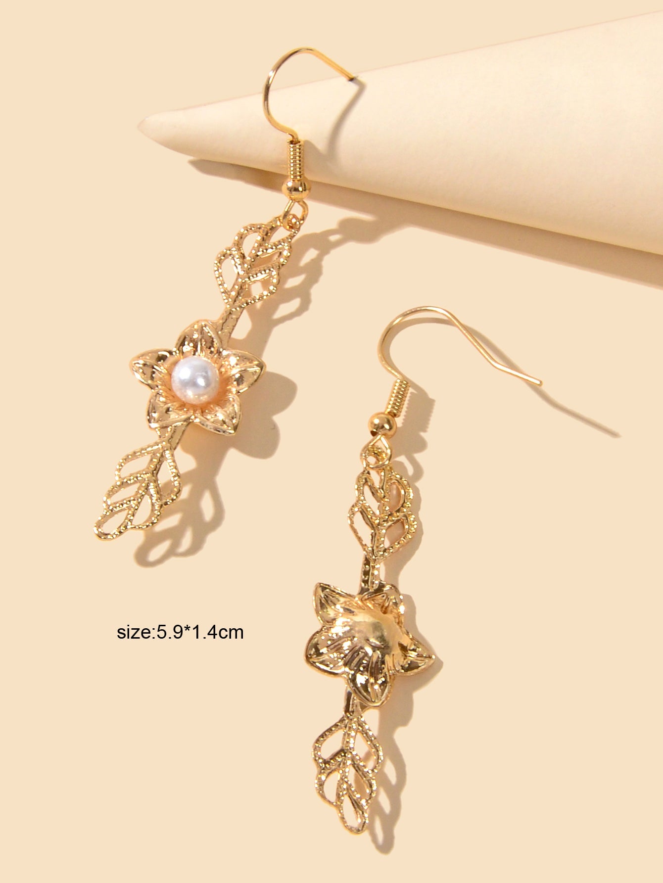 Retro Pearl Decor Gold Leaf Flower Dangle Earrings Wedding Engagement Jewellery
