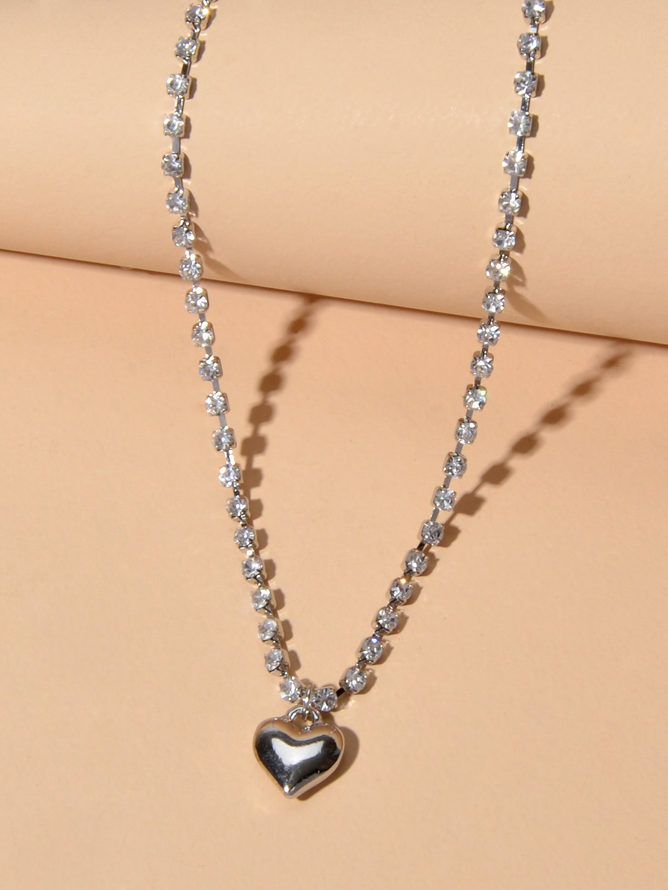 Luxurious Jewellery Full Rhinestone Decor Shining Silver Chain Heart Necklace